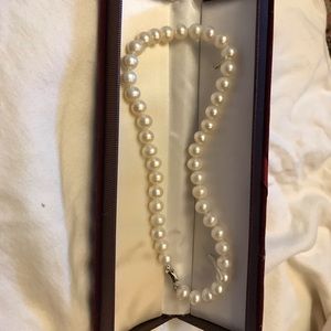 Fresh water pearl necklace